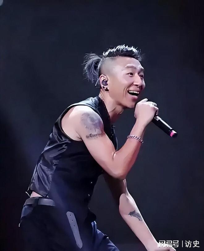 陈羽凡现状：低调生活50岁胖到认不出17岁儿子1米8长得像妈(图13)