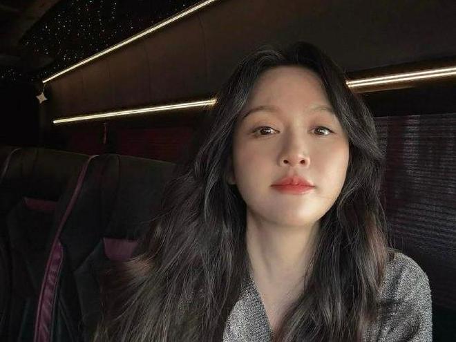 陈乔恩自曝盲肠炎住院一天就出院工作太拼妈妈调侃像鸡肠(图8)